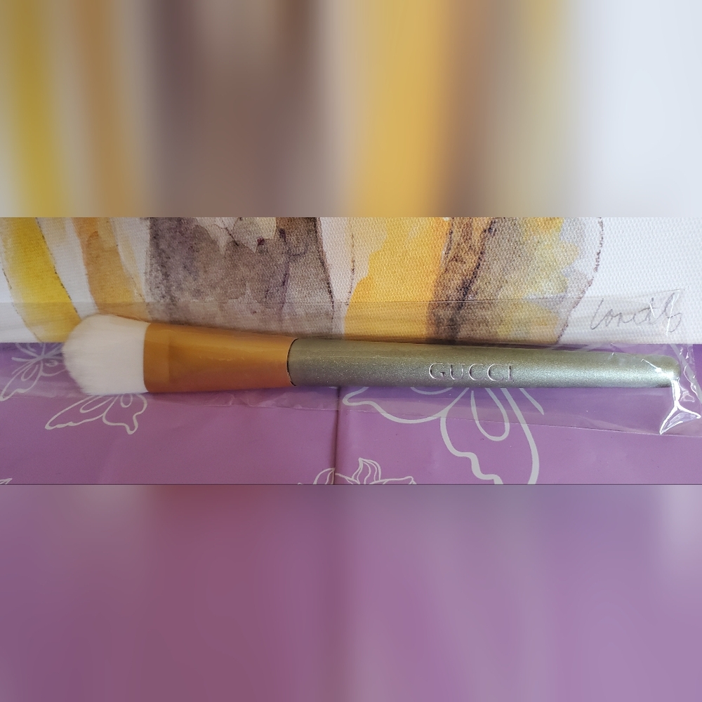 Givenchy Cosmetic Pouch Gucci Brush & Chanel Mascara - Picture 8 of 14
